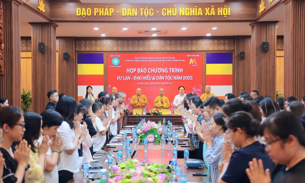 Phát huy đạo lý “Uống nước nhớ nguồn”, báo ân tiền nhân