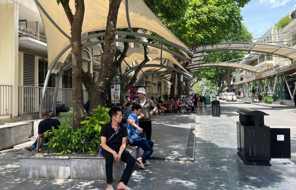 Chủ động bảo vệ sức khỏe người bệnh và nhân viên y tế