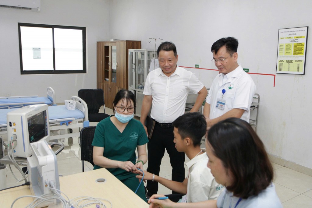 Gần 60 trẻ được khám, phẫu thuật khe hở môi - vòm miệng miễn phí - Tin tức sự kiện - Cổng thông tin điện tử Sở y tế Hà Nội