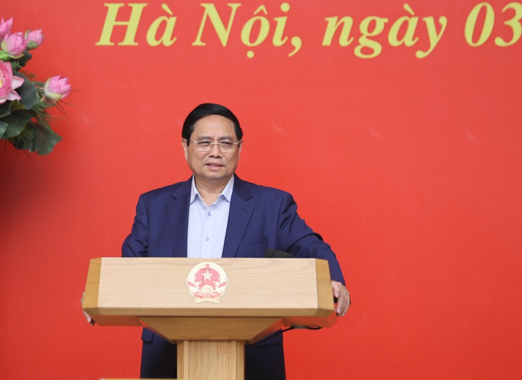 Thủ tướng Phạm Minh Chính chủ trì cuộc họp của Thường trực Chính phủ về dự thảo Nghị quyết của Chính phủ về phạm vi, đối tượng tiết kiệm chi thường xuyên dự toán ngân sách nhà nước năm 2025 - Ảnh: VGP/Nhật Bắc