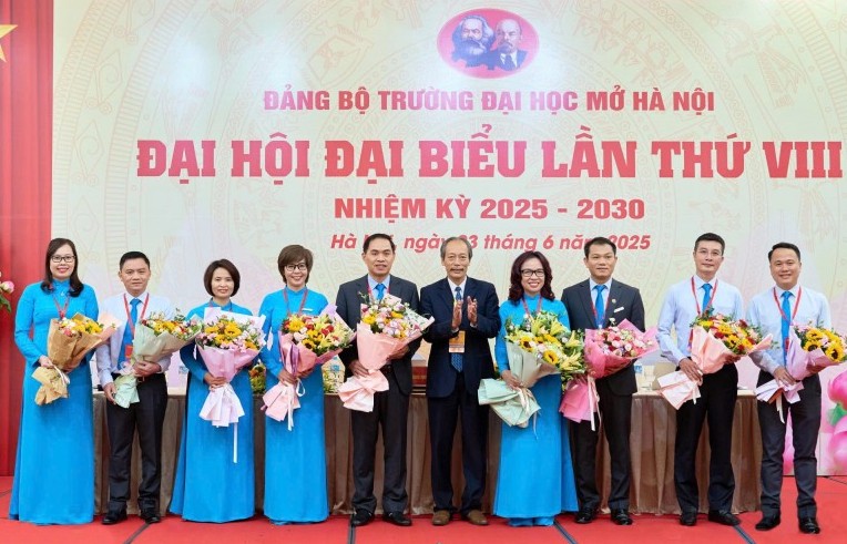 Quản trị thông minh, thúc đẩy giáo dục số bền vững