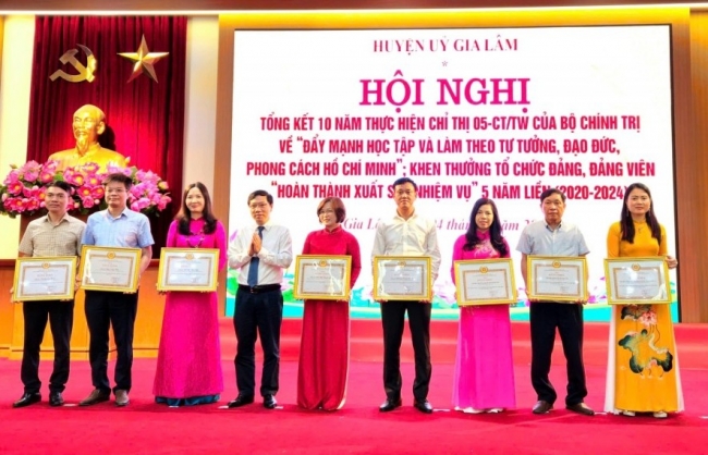 Huyện Gia Lâm: Tổng kết 10 năm thực hiện Chỉ thị số 05-CT/TƯ của Bộ Chính trị