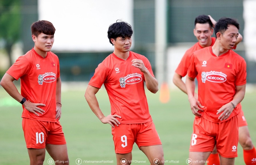Tuyển Việt Nam đấu Malaysia, thầy trò Kim Sang Sik gặp khó