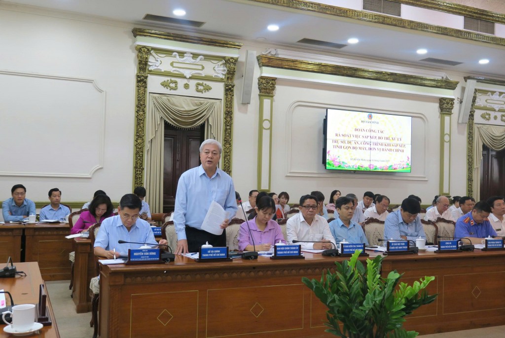 Đại diện Sở Tài chính TP Hồ Chí Minh phát biểu tại buổi làm việc với Đoàn công tác