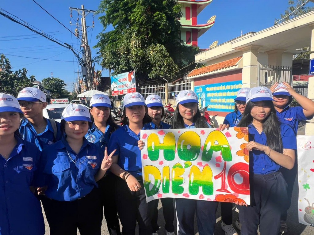 Với tinh thần xung kích, tình nguyện, tuổi trẻ Bình Thuận đang tích cực đồng hành cùng hơn 14.440 sĩ tử trong kỳ thi tuyển sinh vào lớp 10 THPT công lập năm học 2025 – 2026.