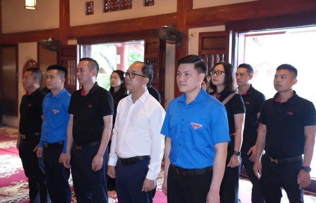 Hoạt động ý nghĩa của người làm báo Thủ đô tại địa đầu Tổ quốc