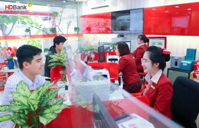 HDBank đứng thứ 3 Top ngân hàng niêm yết uy tín và hiệu quả nhất Việt Nam