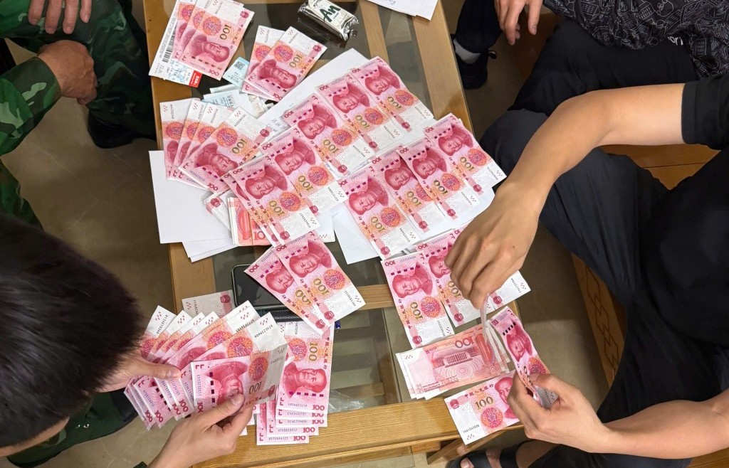 Bắt giữ đối tượng có hành vi vận chuyển, lưu hành tiền giả