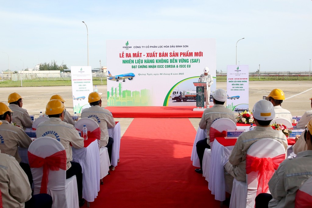 BSR xuất bán lô sản phẩm mới Nhiên liệu hàng không bền vững (SAF)