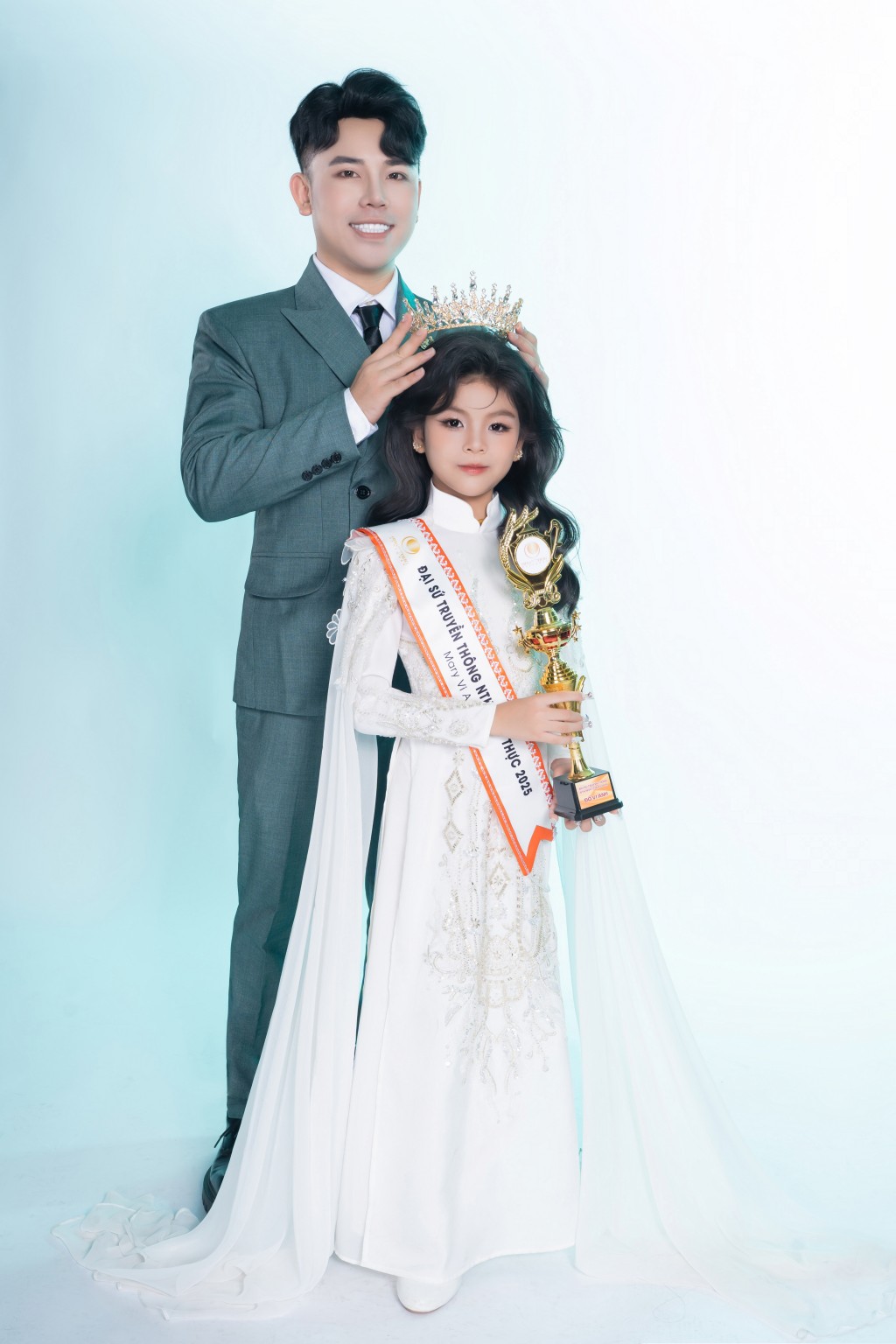 Mary Vi Anh trở thành đại sứ truyền thông của NTK Nhật Thực