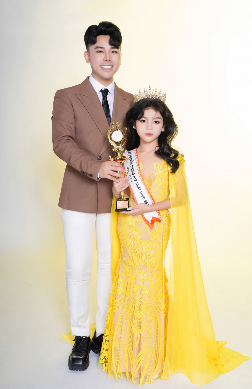 Mẫu nhí Mary Vi Anh