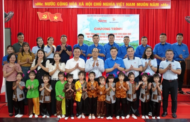 Trao yêu thương, xây tương lai