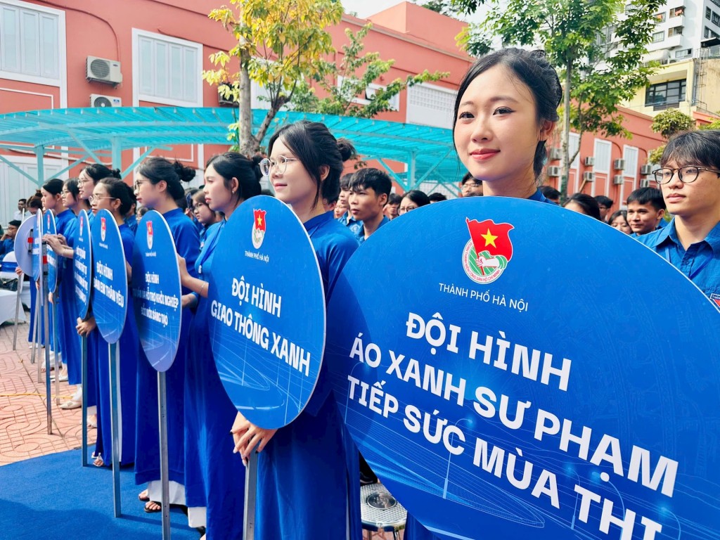 Hơn 4.000 tình nguyện viên “tiếp sức” thí sinh thi vào lớp 10