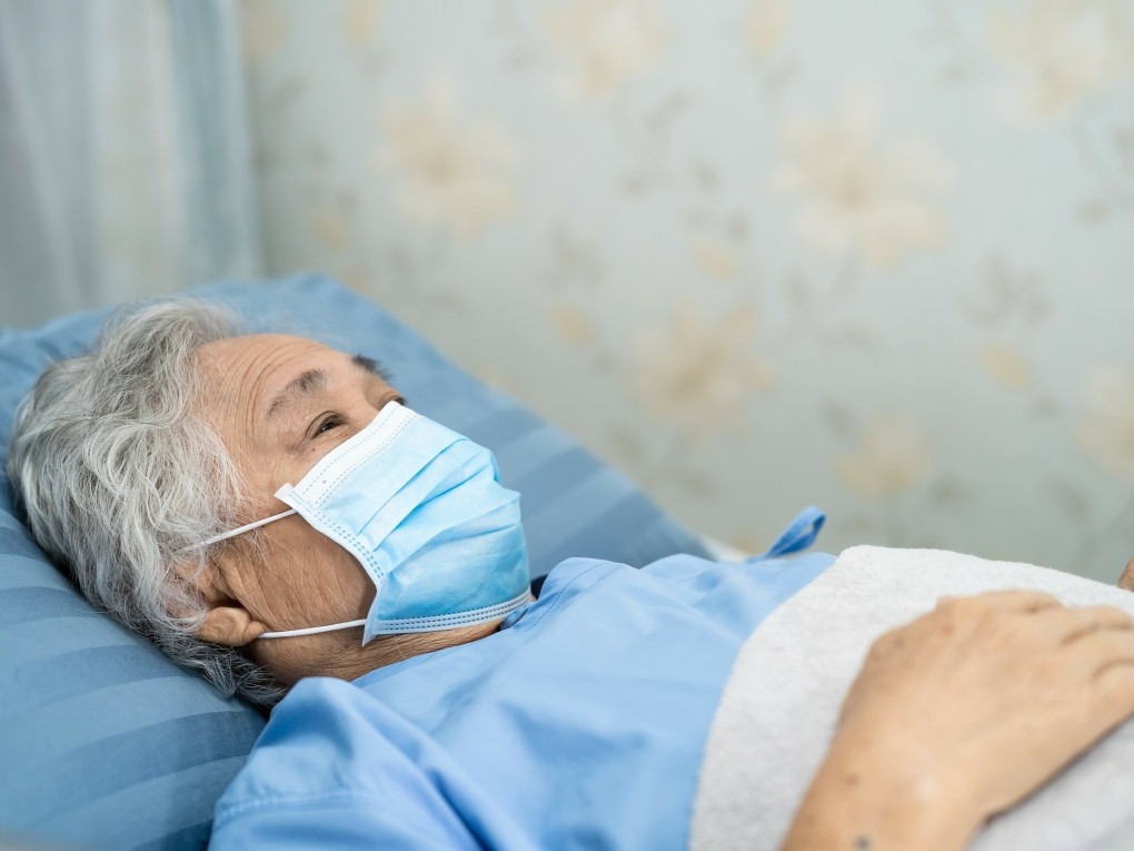 Phòng các bệnh do phế cầu khuẩn ở người lớn tuổi