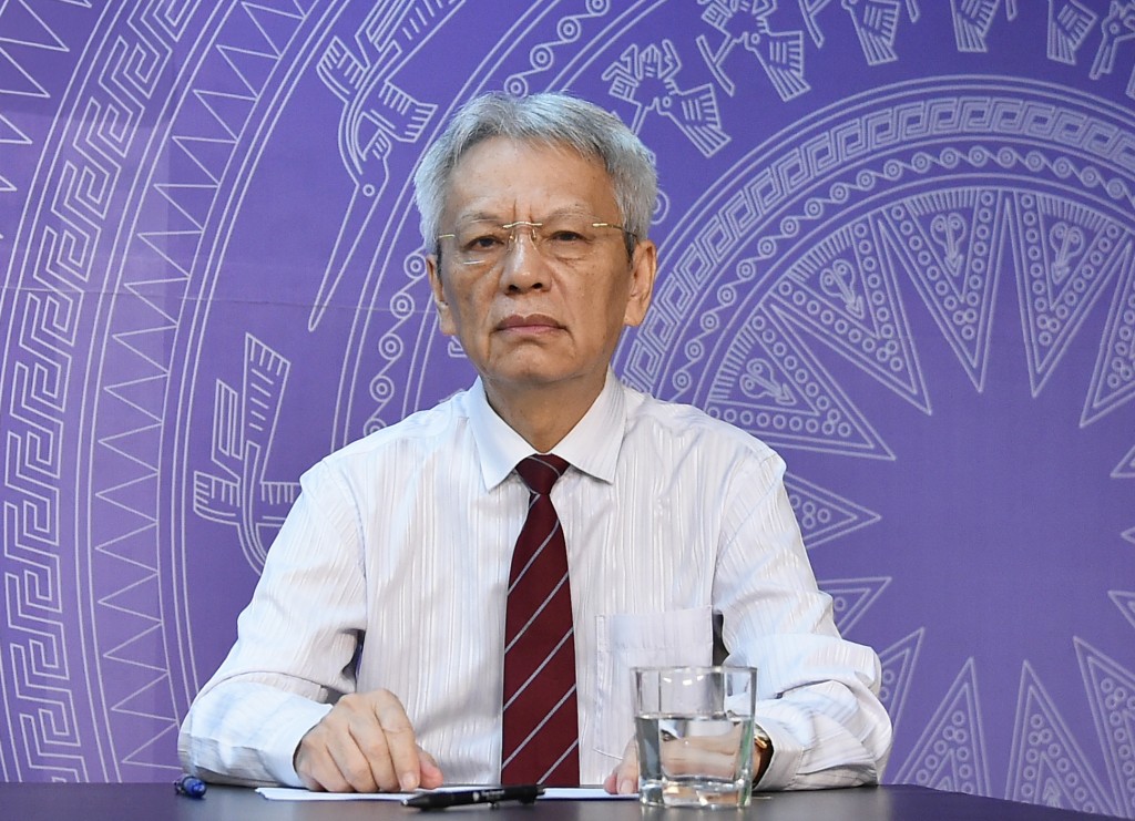 TS. Nguyễn Sĩ Dũng điều phối chương trình Tọa đàm - Ảnh: VGP/Dương Tuấn