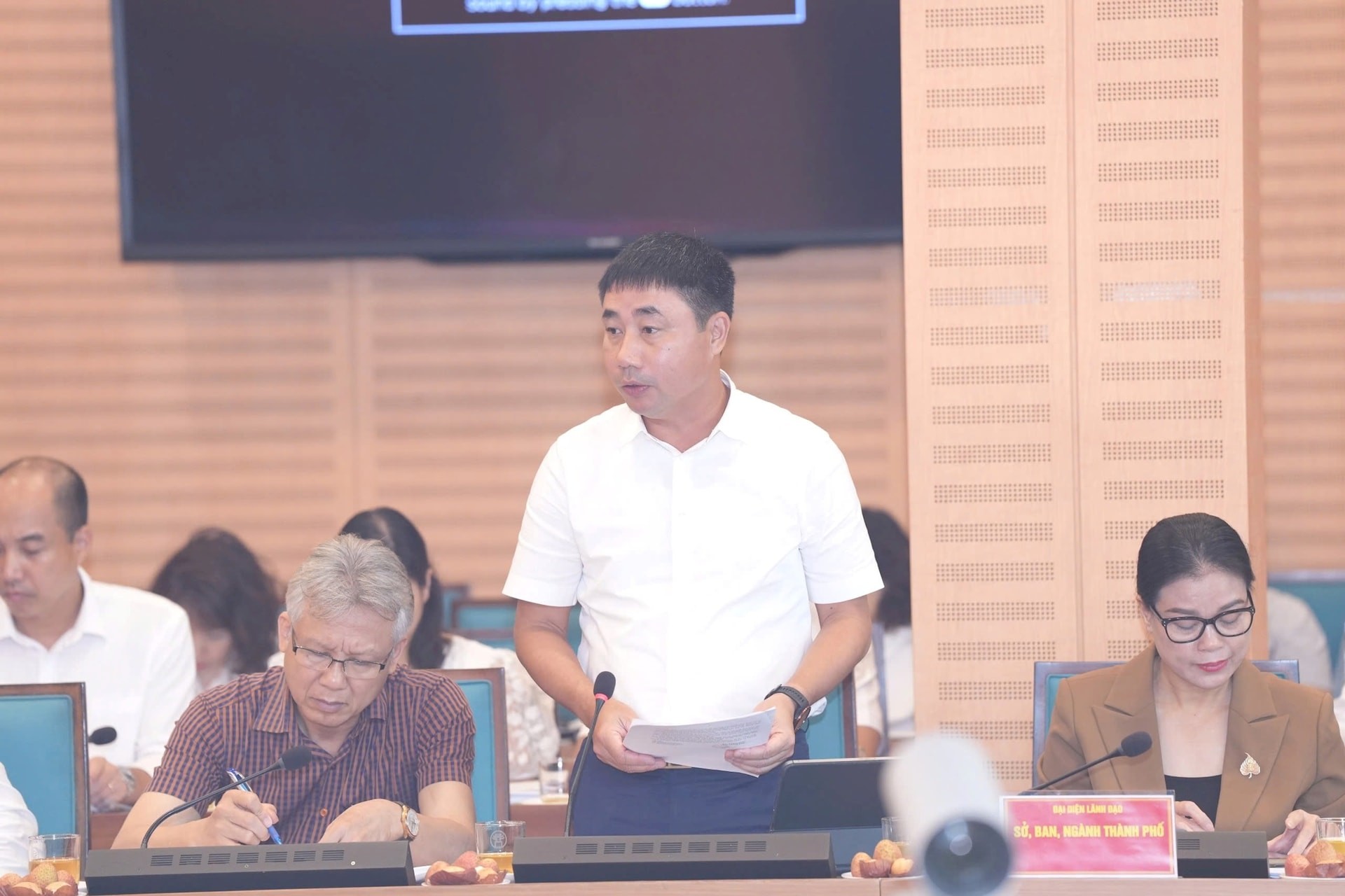 Đại diện lãnh đạo Sở Xây dựng thành phố Hà Nội phát biểu. Ảnh: Đình Hiệp