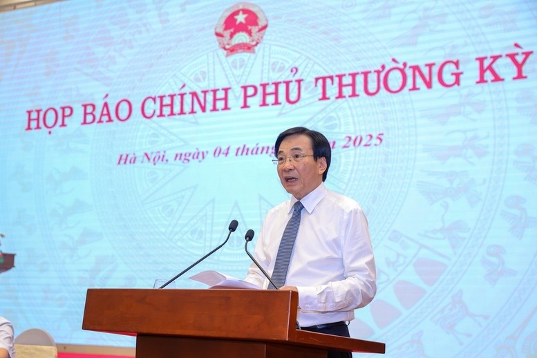 Bộ trưởng, Chủ nhiệm Văn phòng Chính phủ Trần Văn Sơn.