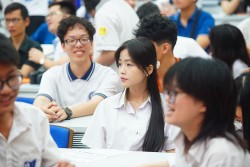 Đại học “khai tử” tổ hợp C00 ở phút chót, thí sinh lo lắng