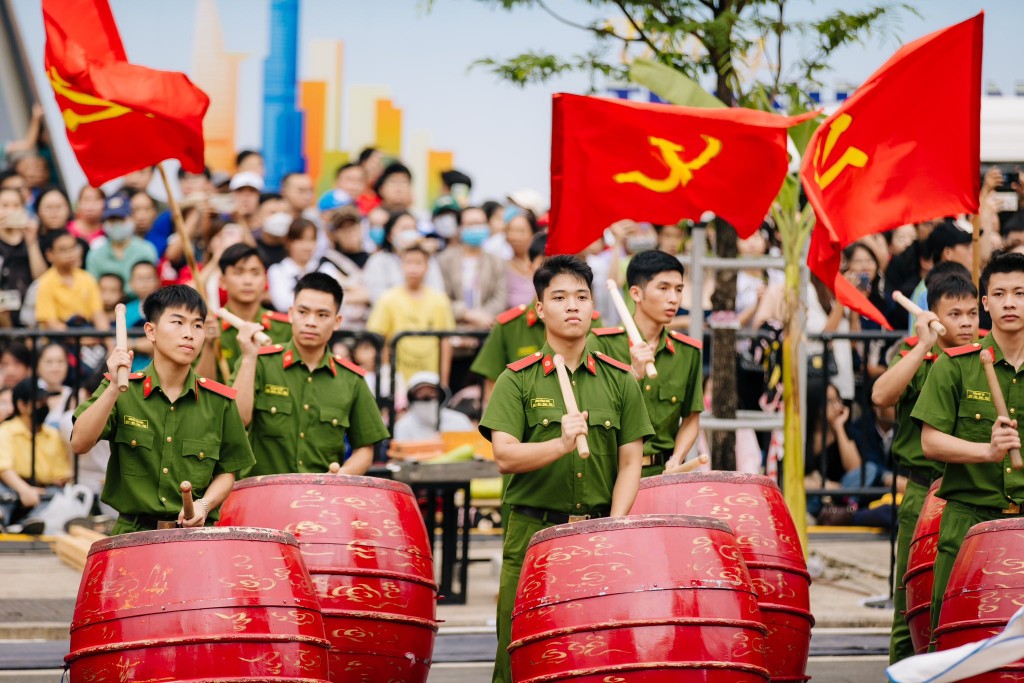 Ấn tượng sự chuyên nghiệp và sức mạnh Công an Nhân dân Việt Nam
