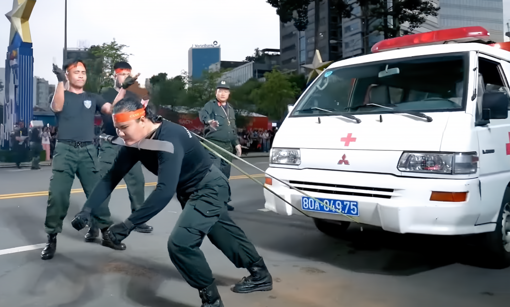 Ấn tượng sự chuyên nghiệp và sức mạnh Công an Nhân dân Việt Nam