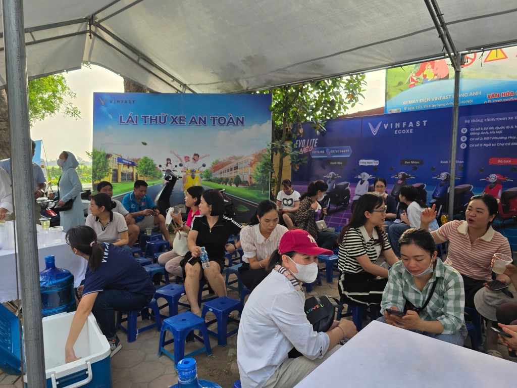 Giao thông an toàn, thuận lợi trong ngày đầu kỳ thi vào lớp 10