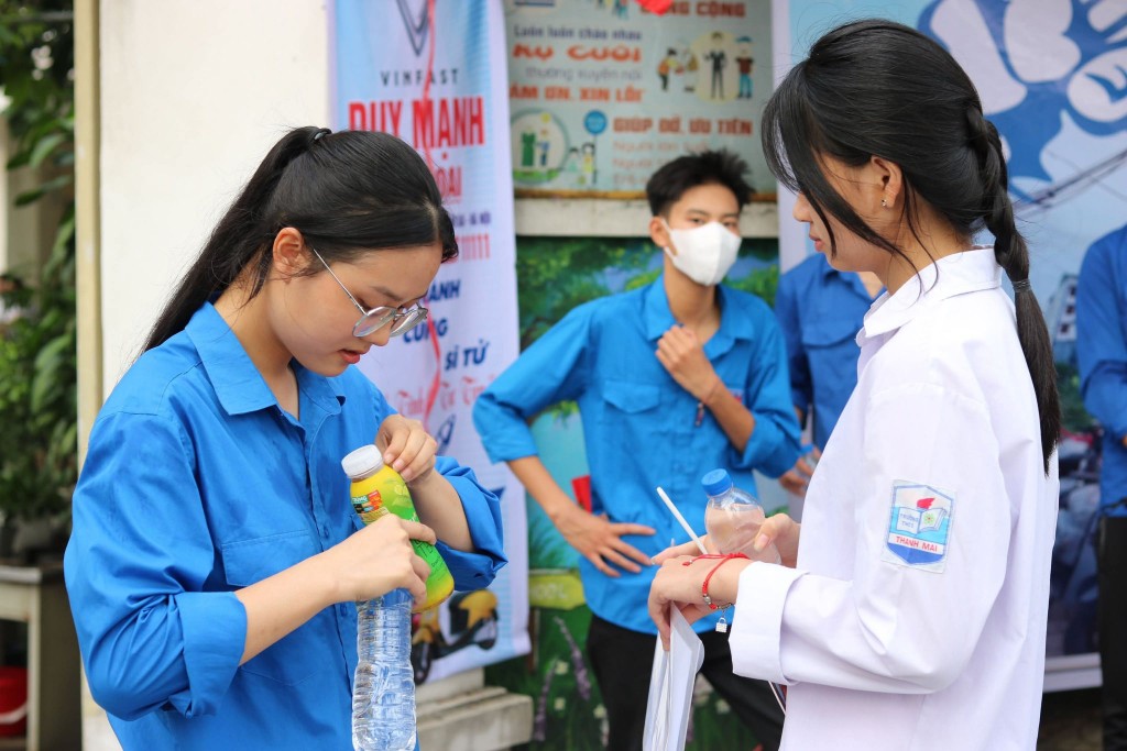 Hơn 5.000 tình nguyện viên chung nhịp đập “tiếp sức” thí sinh