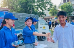 Hơn 5.000 tình nguyện viên chung nhịp đập “tiếp sức” thí sinh