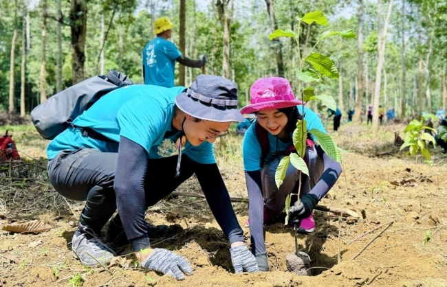 Trồng một mầm cây, gieo tương lai xanh