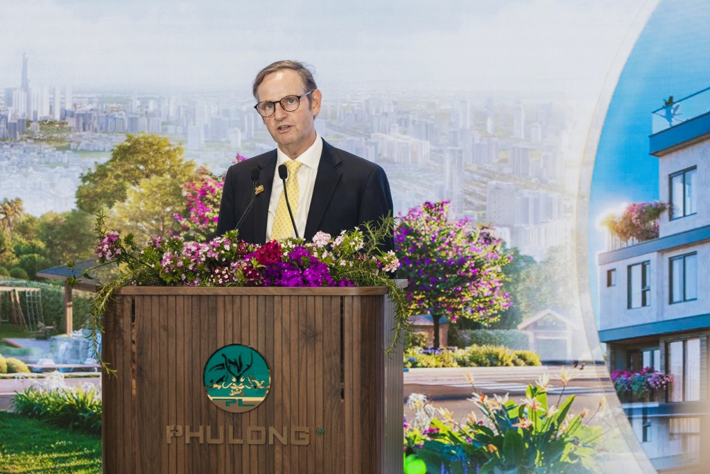 Ông Richard Mark Leech, Phó Tổng Giám đốc Phú Long kỳ vọng sẽ cùng WorldHotels™  kiến tạo trải nghiệm sống “hàng hiệu” tại Essensia Parkway  