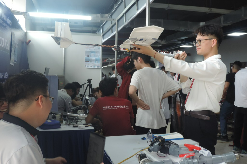Bài 3: Dũng cảm dấn thân, gặt hái trái ngọt từ công nghệ