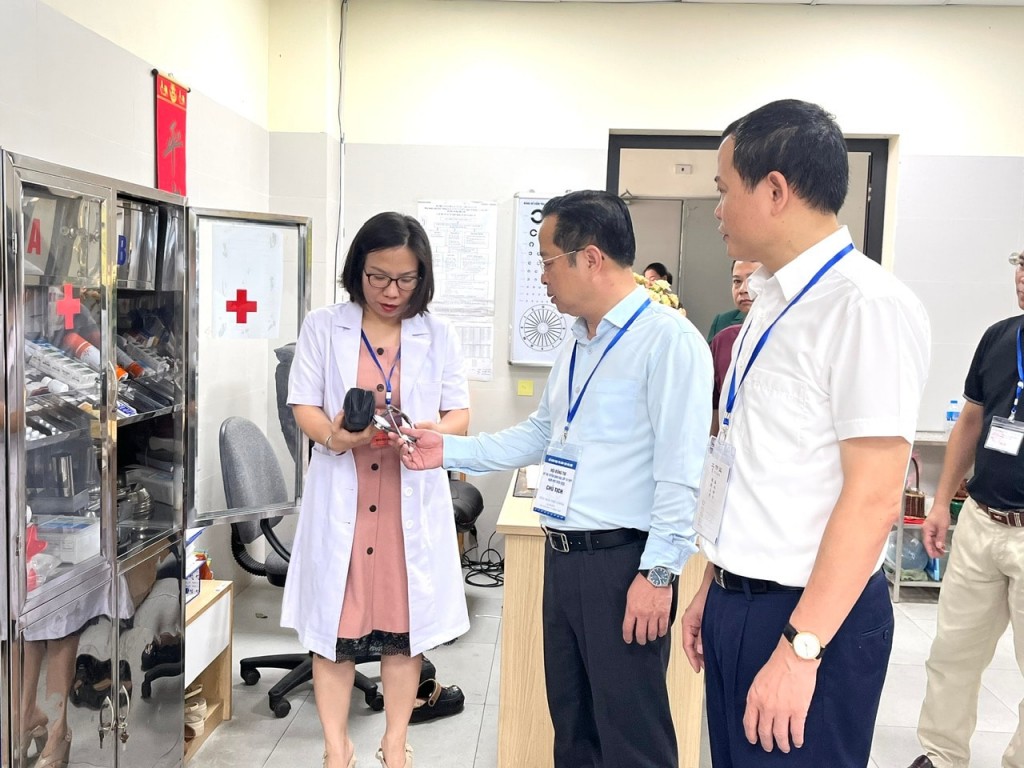 Quan tâm sức khoẻ thí sinh trong buổi cuối kỳ thi vào lớp 10