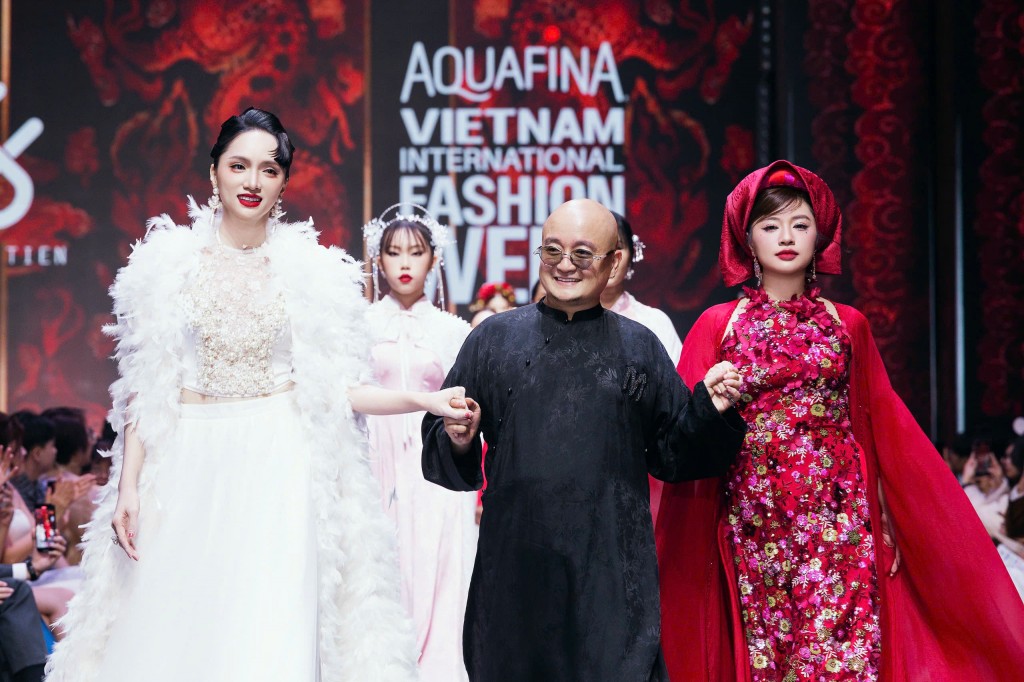 Bùi Khâu Minh Triết tạo ấn tượng mạnh trong show của Cao Minh Tiến