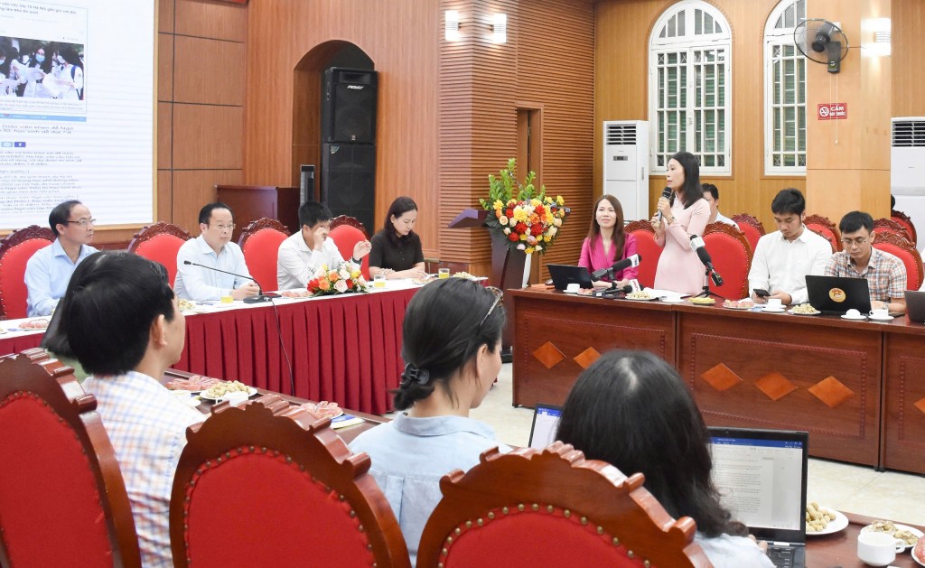 Nhấn vào ảnh để phóng to Khẳng định sự trách nhiệm vì học sinh thân yêu