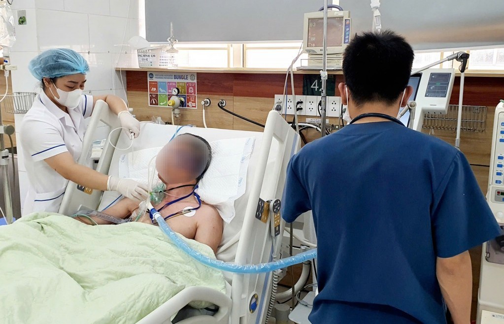 Nguy hại sức khỏe vì mua phải cồn sát trùng giả