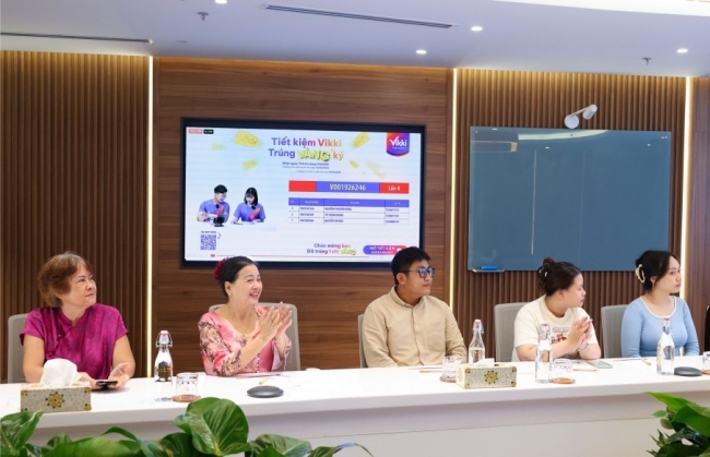 Khách hàng Vikki Digital Bank trúng thưởng “tiền tỷ” - 10 lượng vàng SJC
