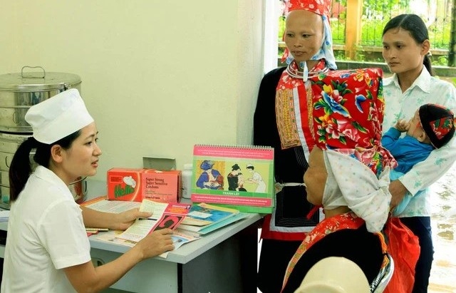 Phụ nữ dân tộc thiểu số được tiếp cận các biện pháp tránh thai