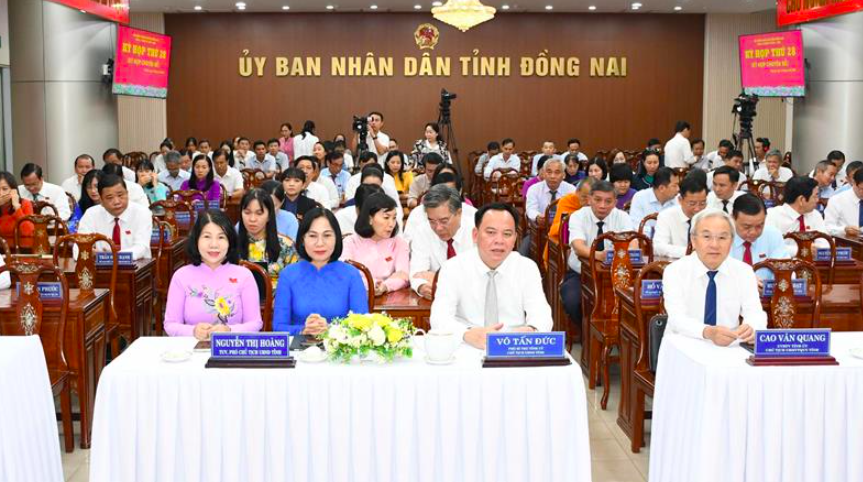 Thông qua nhiều quyết sách tạo đà phát triển kinh tế - xã hội