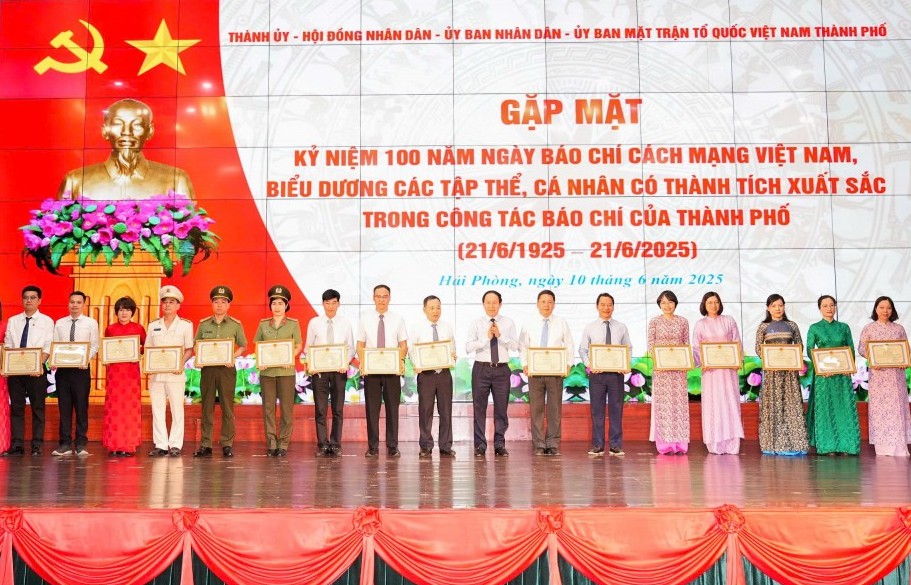Hải Phòng: Biểu dương 44 tập thể, cá nhân xuất sắc trong công tác báo chí