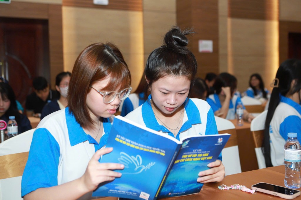 Báo chí Cách mạng - 100 năm đồng hành cùng phong trào phụ nữ