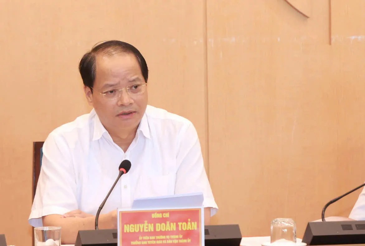 Trưởng ban Tuyên giáo và Dân vận Thành ủy Hà Nội Nguyễn Doãn Toản lưu ý về công tác thông tin tuyên truyền trước, trong và sau sự kiện