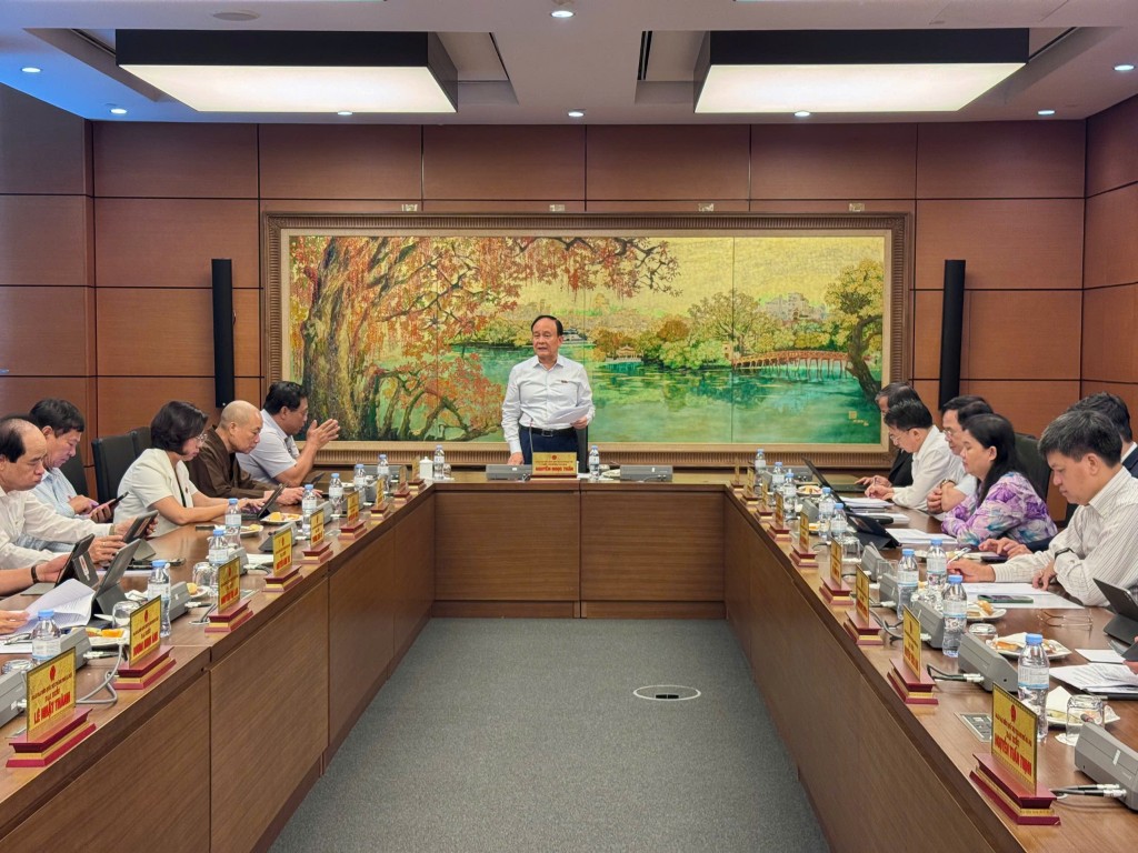 Bảo đảm chuyển giao suôn sẻ, thống nhất trong cả nước
