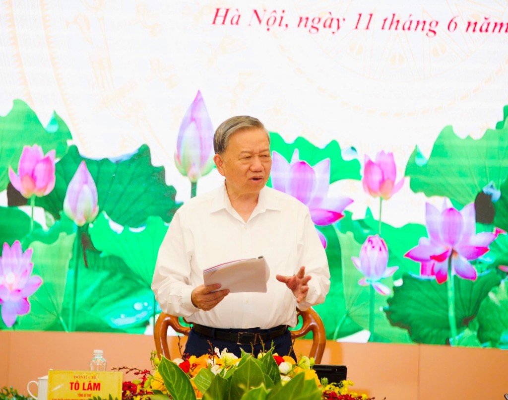 Tổng Bí thư Tô Lâm phát biểu mở đầu buổi làm việc. Ảnh: Nhật Nam