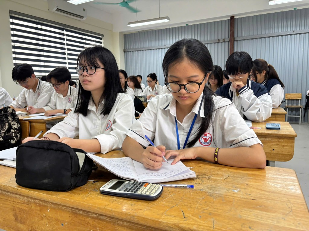 Chạy đua với thời gian, vững tâm lý trước kỳ thi tốt nghiệp THPT năm 2025