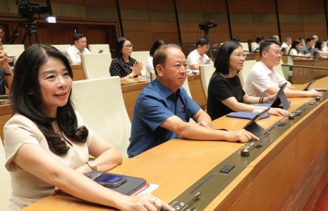 Quốc hội thông qua Nghị quyết "lịch sử": Cả nước còn 34 tỉnh, thành