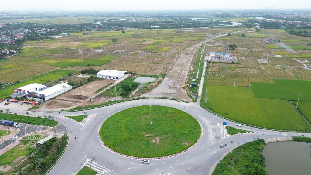 Kim Thành (Hải Dương): Đẩy nhanh xây dựng tuyến đường trục Đông - Tây