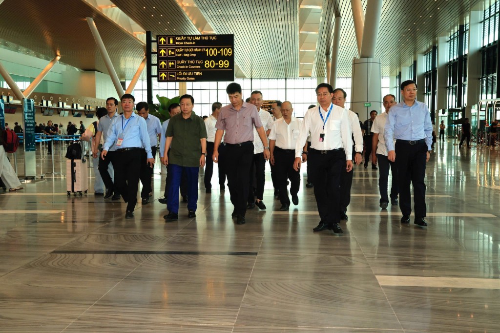 Các đơn vị của ACV tập trung rà soát toàn bộ hệ thống vận hành, kỹ thuật trước khi đi vào hoạt động chính thức - Ảnh: VGP/Minh Khôi