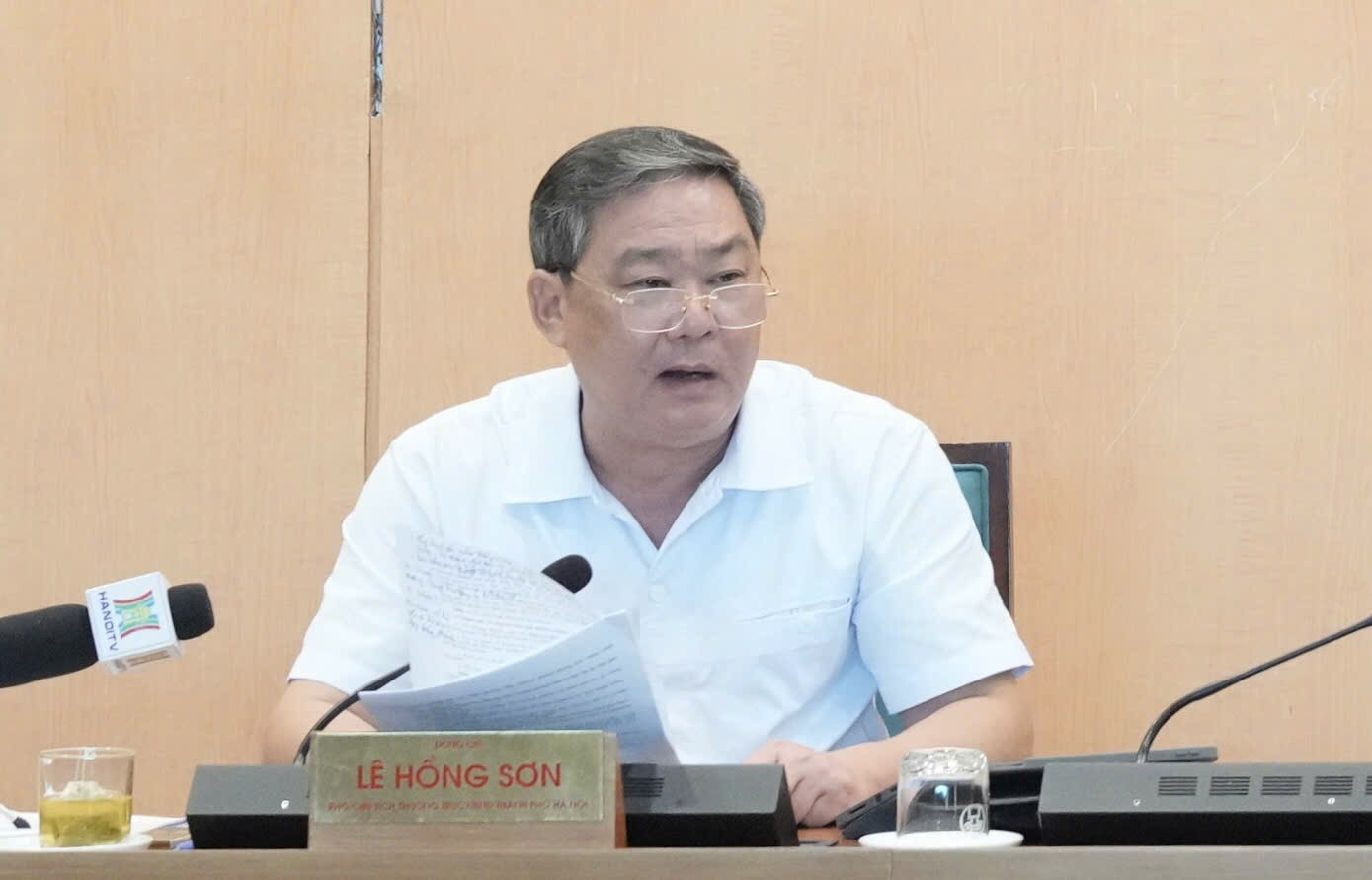 Ủy viên Ban Thường vụ Thành ủy, Phó Chủ tịch Thường trực UBND TP Lê Hồng Sơn