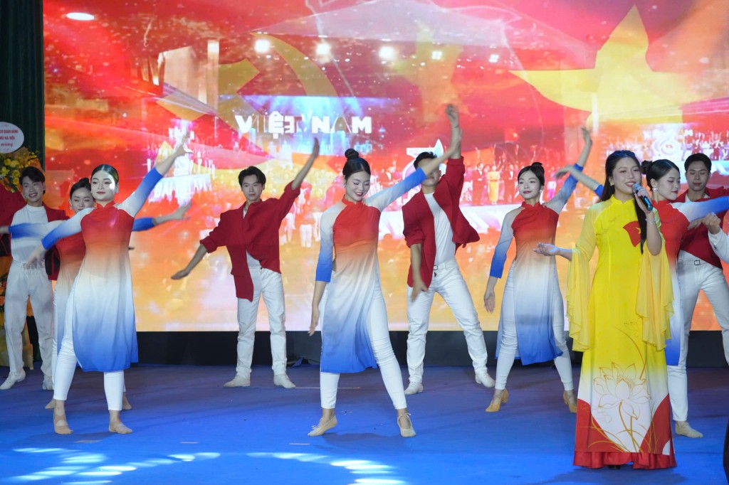 Tiết mục văn nghệ của đoàn viên, thanh niên tại Đại hội 