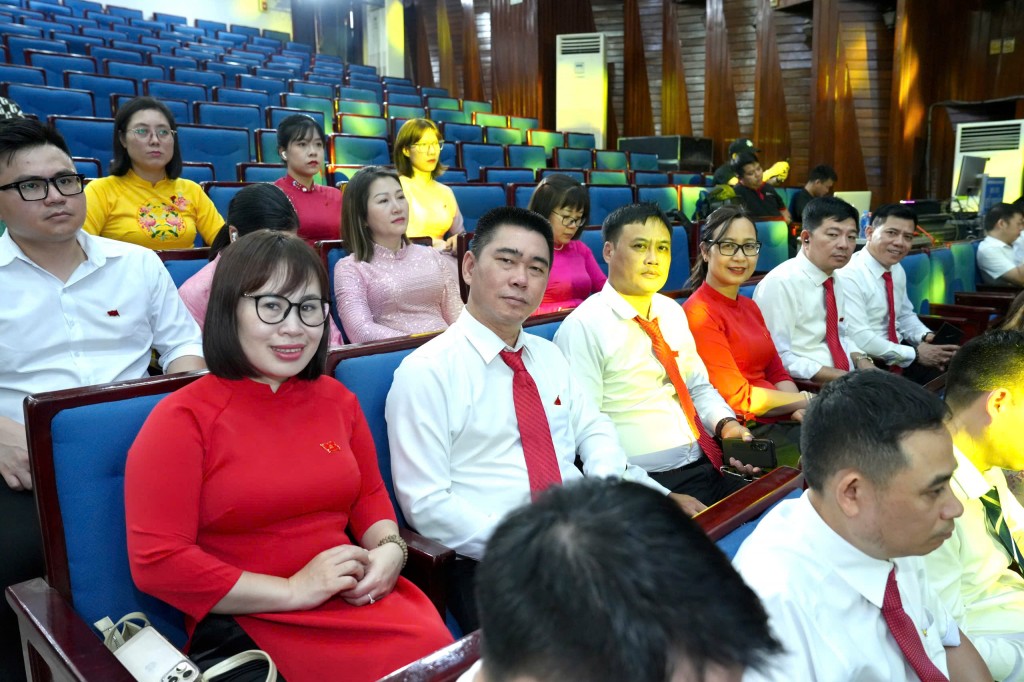 Các đảng viên dự Đại hội