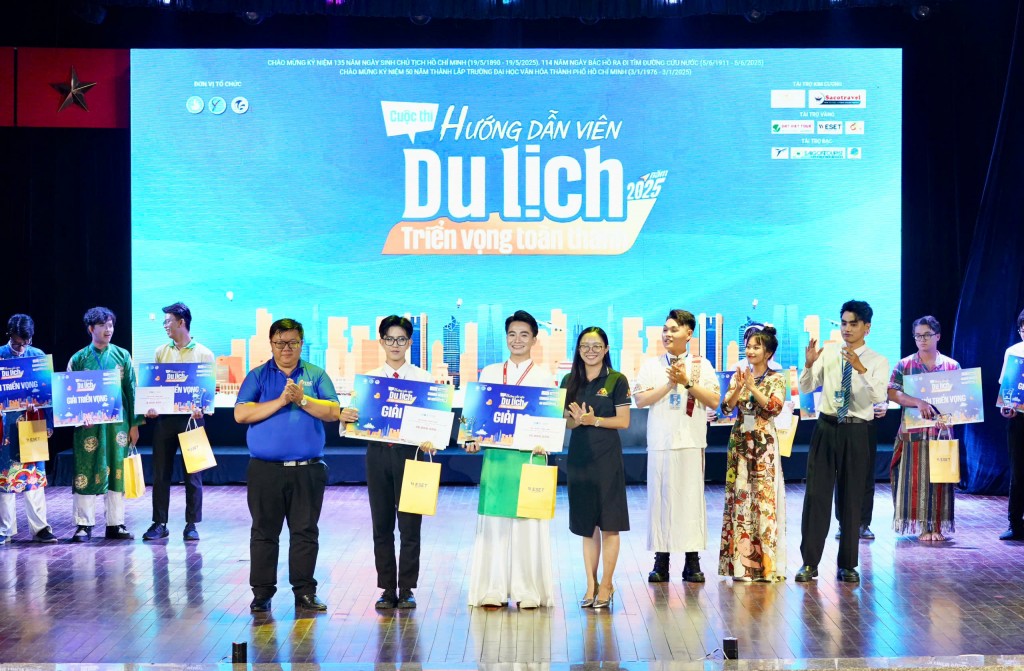 Trao giải cuộc thi hướng dẫn viên du lịch triển vọng năm 2025